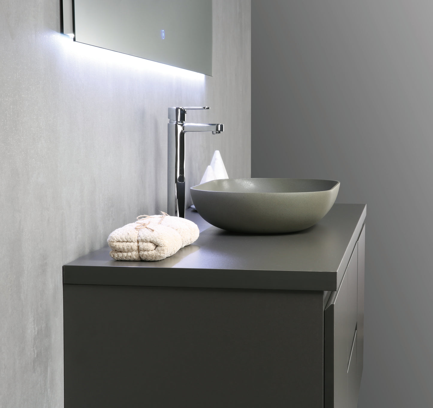 Evos Boutiques 60 in matte grey vanity side