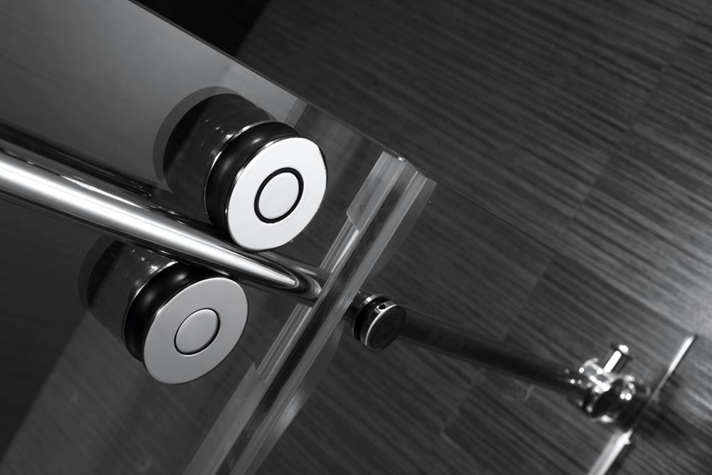 Evos Boutiques 84 in chrome shower sliding door zoom in