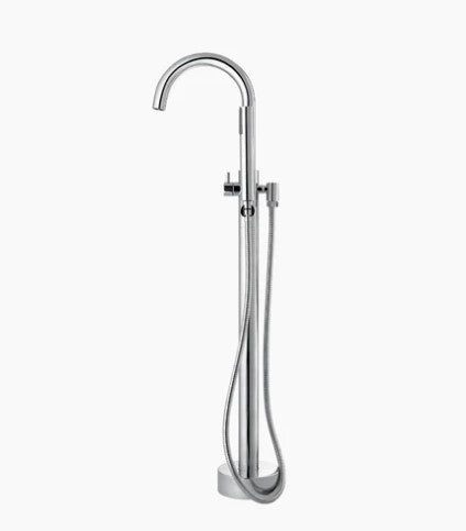 Evos Boutiques rectangular bathtub 67 x 31.5 x 23.5 in chrome faucet