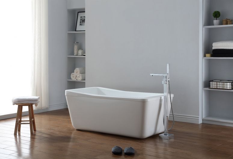 Evos Boutiques 60 in White tub with Faucet included