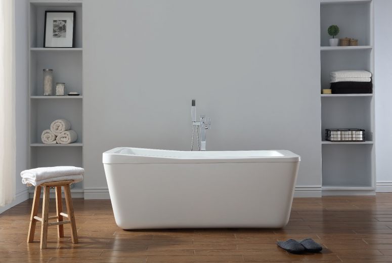 Evos Boutiques 60 in White tub with Faucet included center view