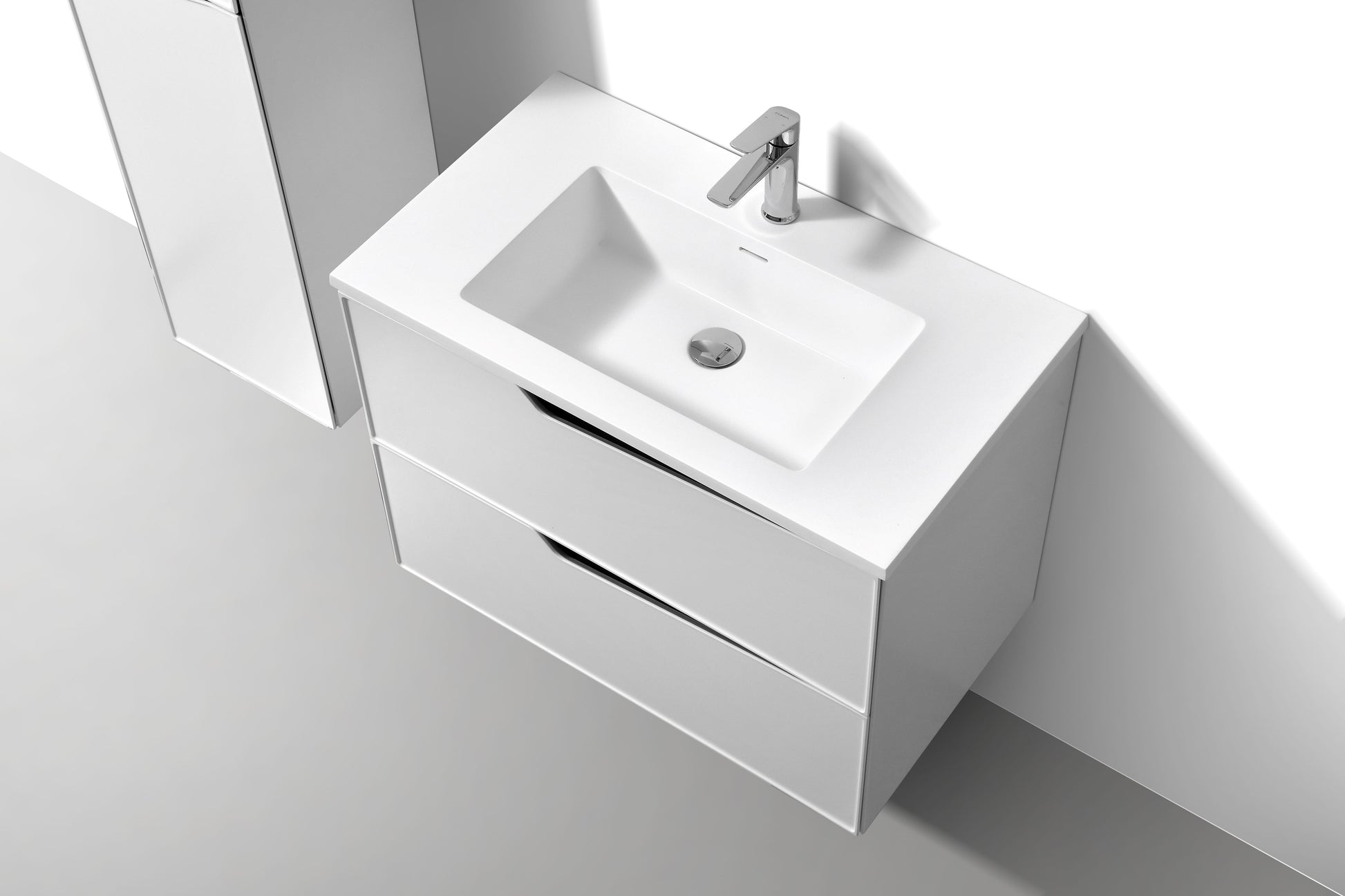 Evos Boutiques Stainless steel kitchen sink looking down view